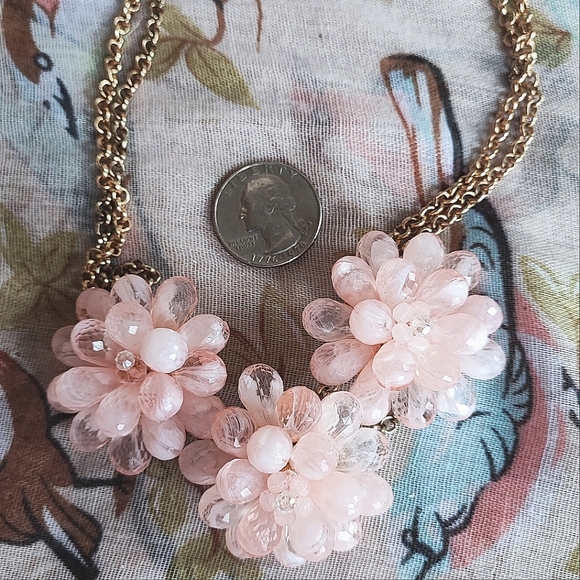 Peach Faceted Marbled Acrylic Teardrop Beads Flower Flowers Statement Necklace - Picture 7 of 9